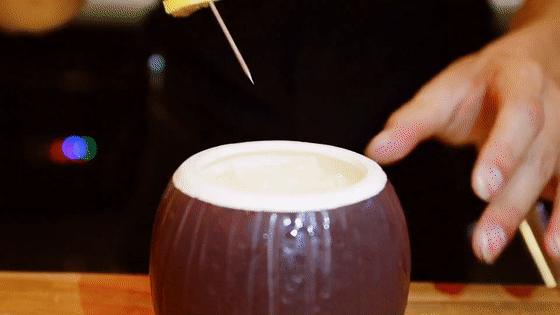 重庆第①家正版餐酒博物馆来了！1000+酒水，50+简餐，嗨翻16h