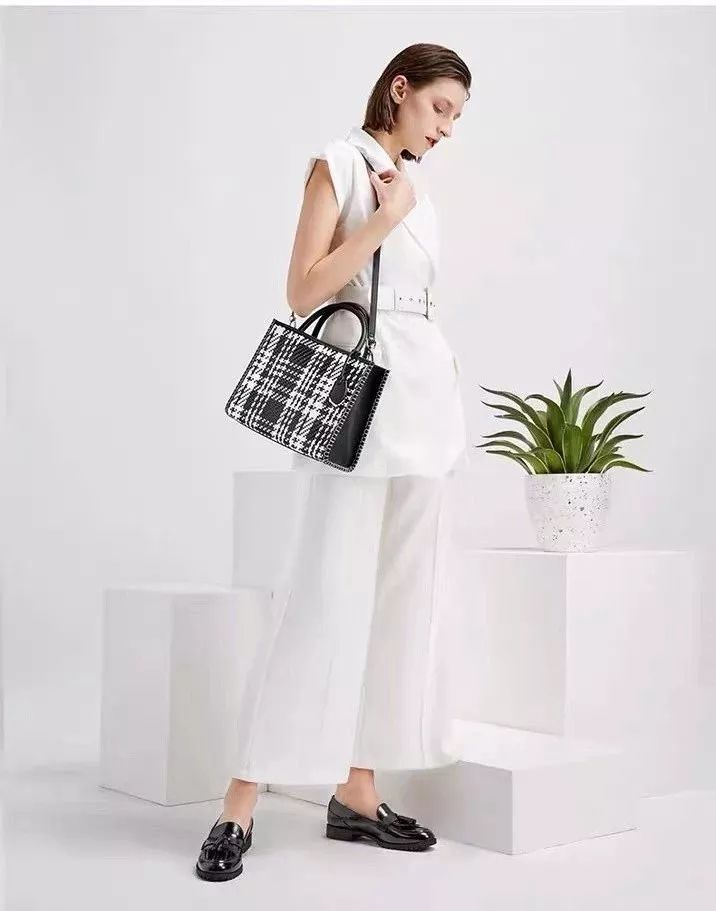 12月份小ck最新款包,小ck包怎么样值得买吗