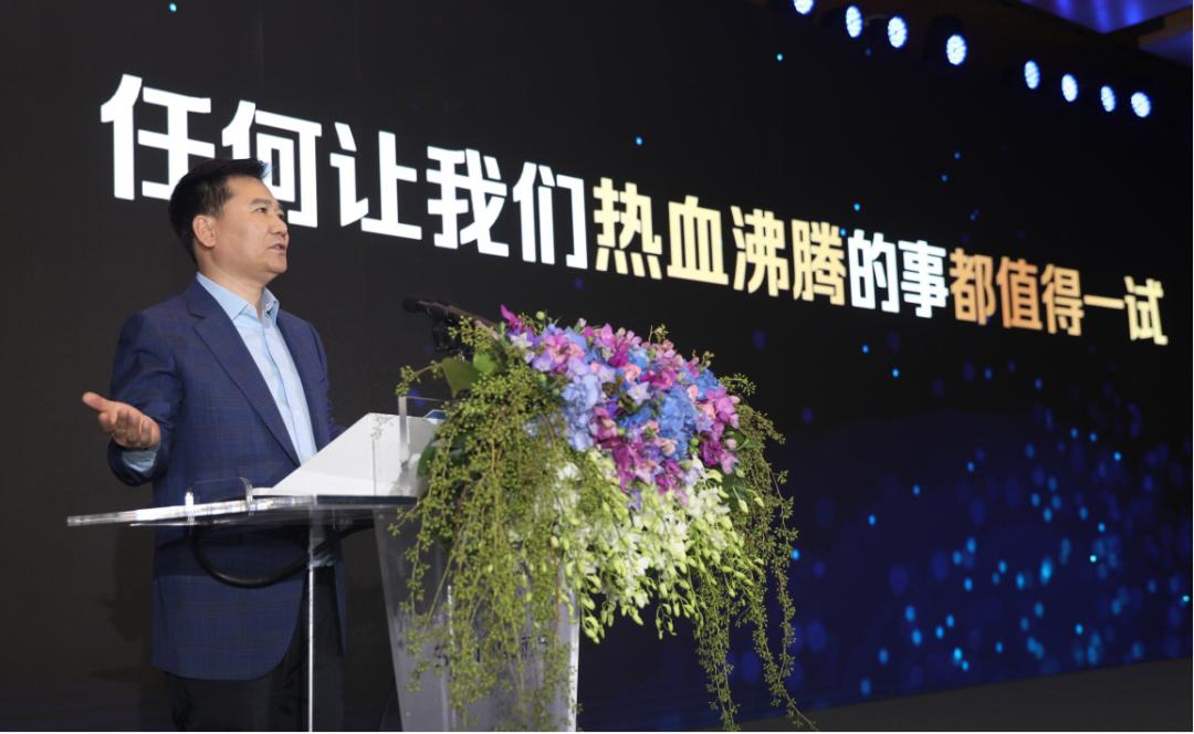 苏宁集团董事长张近东投资恒大,张近东完全退出苏宁了吗