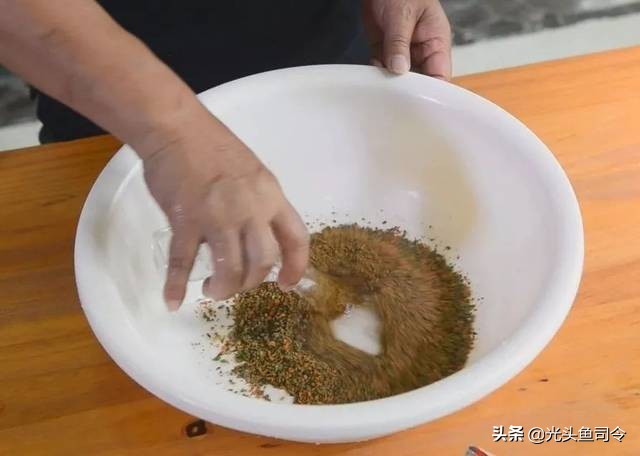 开好的拉丝粉加多了不雾化怎么办,为什么我调的饵料拉丝粉雾化不好