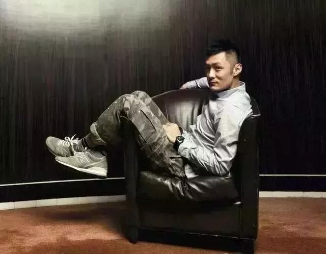 陈冠希和余文乐到底谁更会穿,陈冠希阿迪达斯新鞋