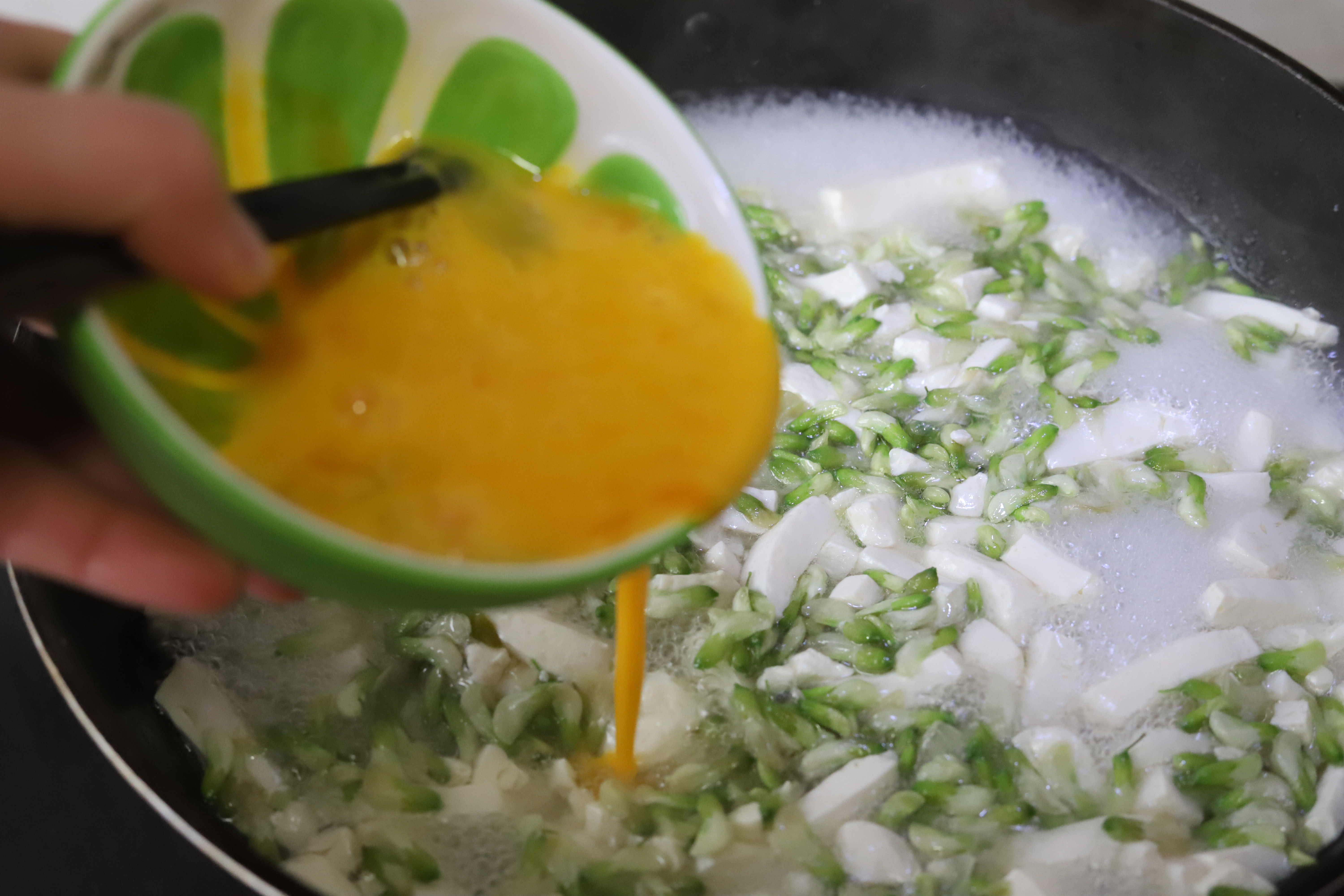 四五月的槐花正香吗,五月的槐花特别香