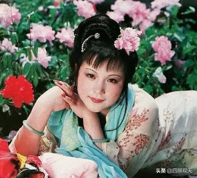 冷眼看红楼书籍,黛玉冷眼看红楼