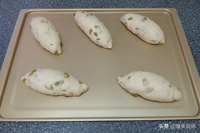 全麦葡萄干面包,抹茶全麦葡萄干面包