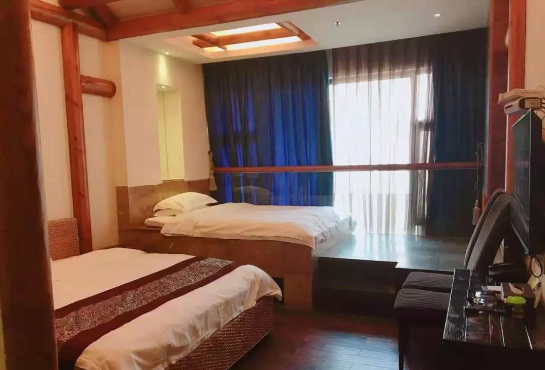 惠州博罗木屋温泉,惠州富力养生谷网红温泉度假别墅