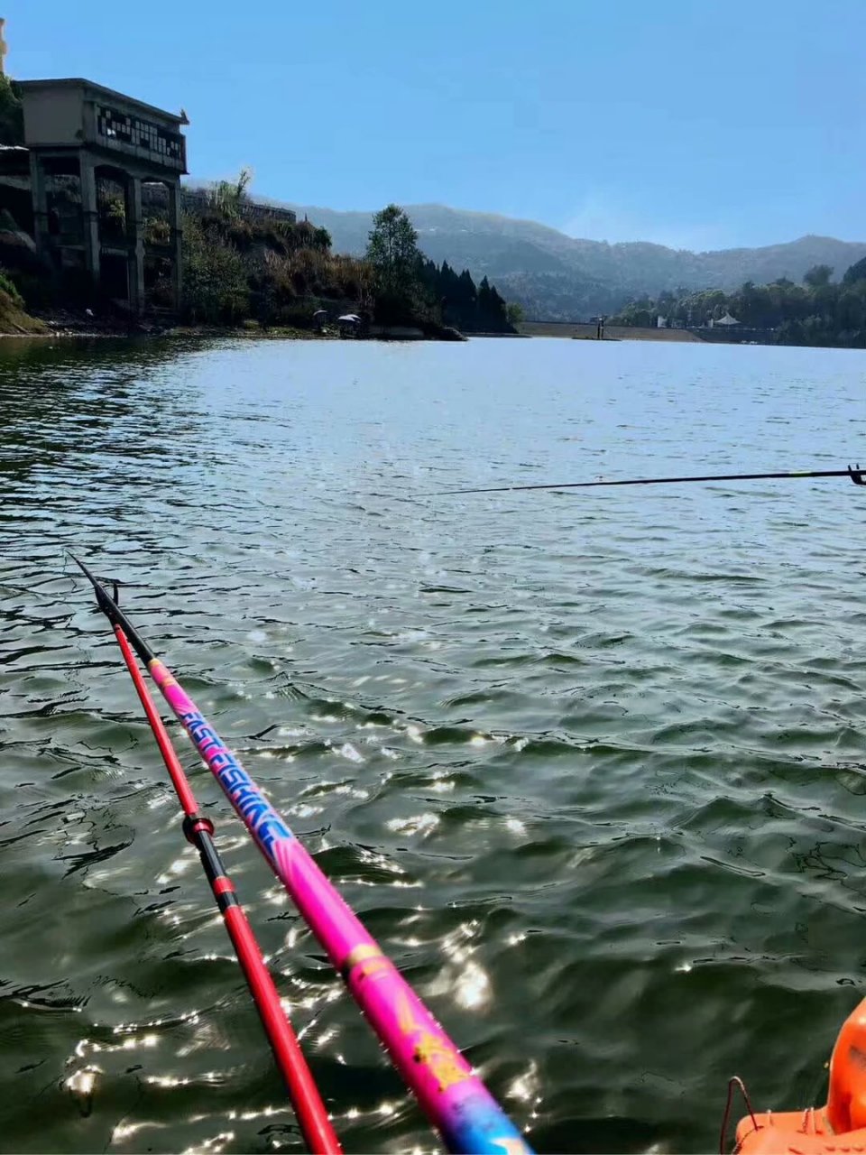 高碳素和低碳素什么区别,高碳素鱼竿优缺点