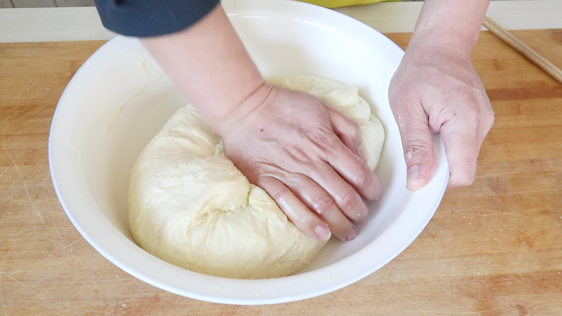 炸油饼正确和面配方,炸油饼做法和面技巧