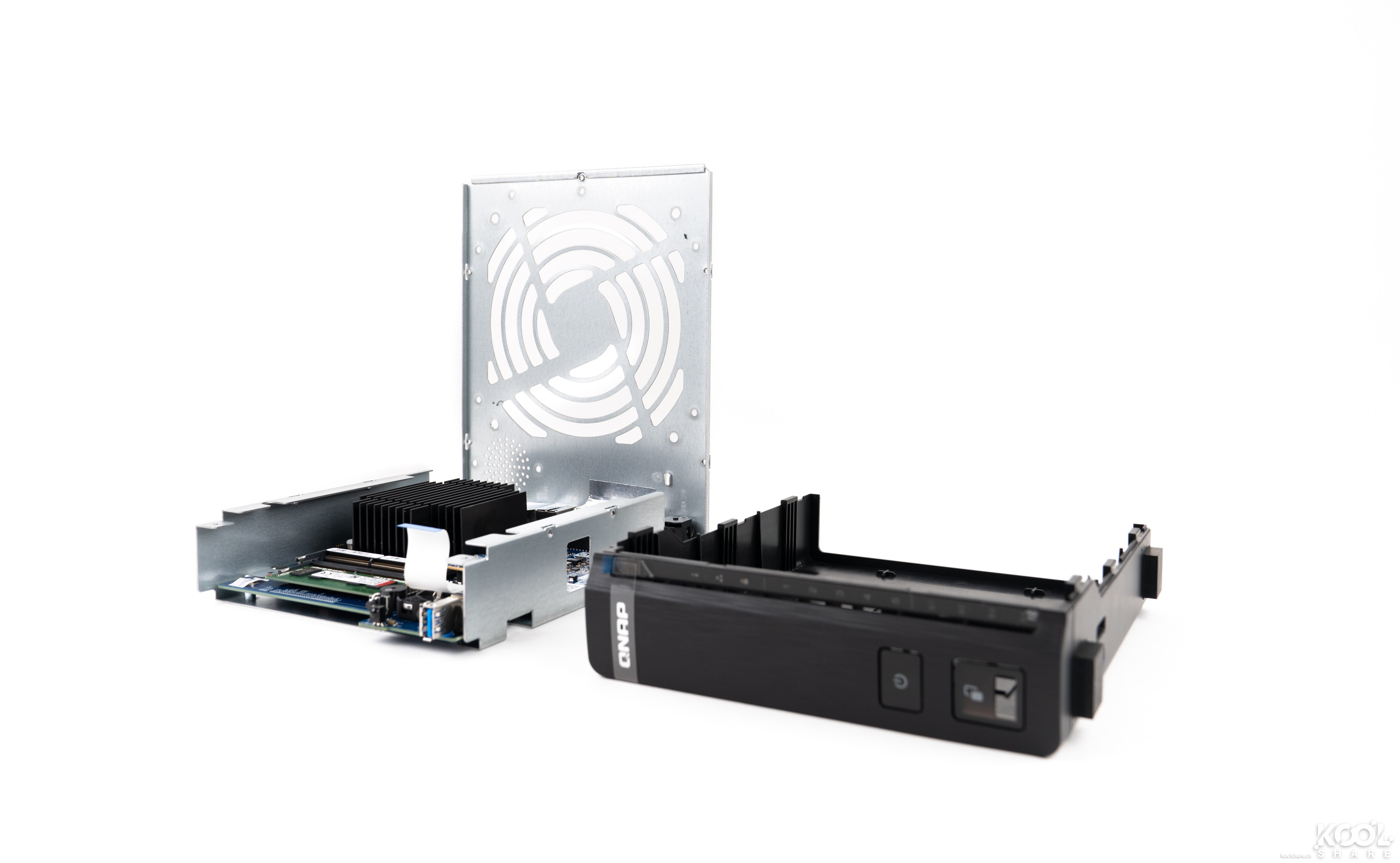 经济型9盘位NAS,QNAPTVS-951N开箱拆解评测