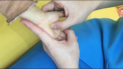 宝宝经常低烧还出汗怎么回事,宝宝总是反复低热是什么原因