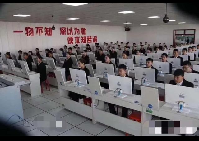 陕西工业职业技术学院招生标准,陕西正大技师学院招生办电话