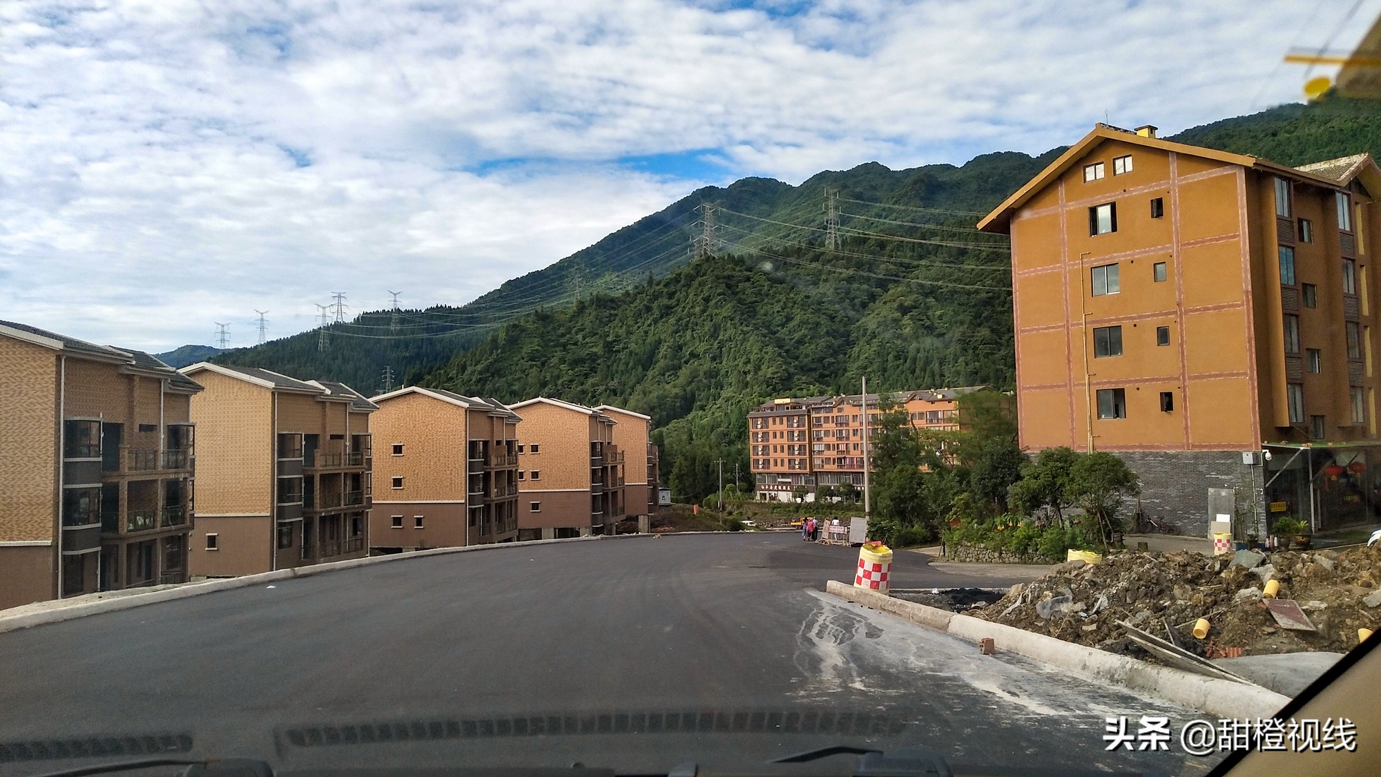 洪雅七里坪温泉小镇,洪雅县七里坪度假区管委会