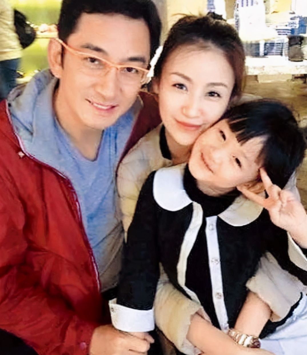 港星吴启华接力守护香港,港星吴启华抖音号