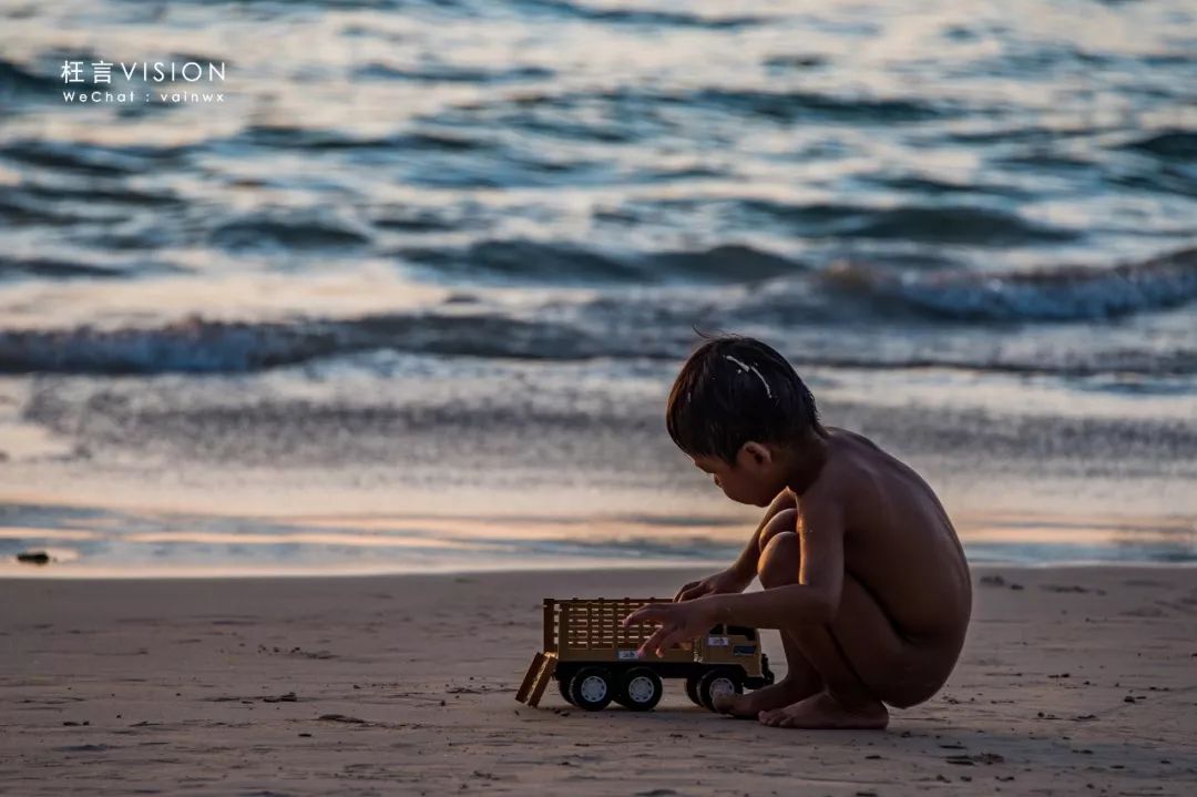 繁华熙攘，从海滩到山路的芭东（Patong）风情