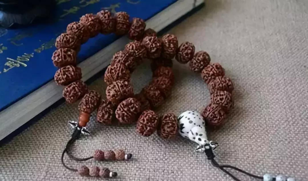 认识了70种菩提，您就是半个专家，再逛文玩市场就没有压力啦！