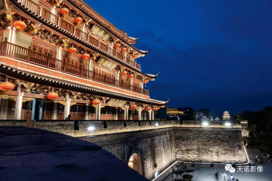 徕卡v-lux5换镜头,徕卡v-lux5值得拥有吗