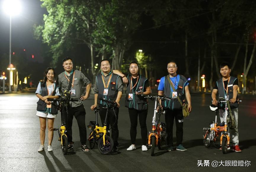 一个三线城市的代驾江湖，有人在歌唱，有人在谩骂，也有人在搏命