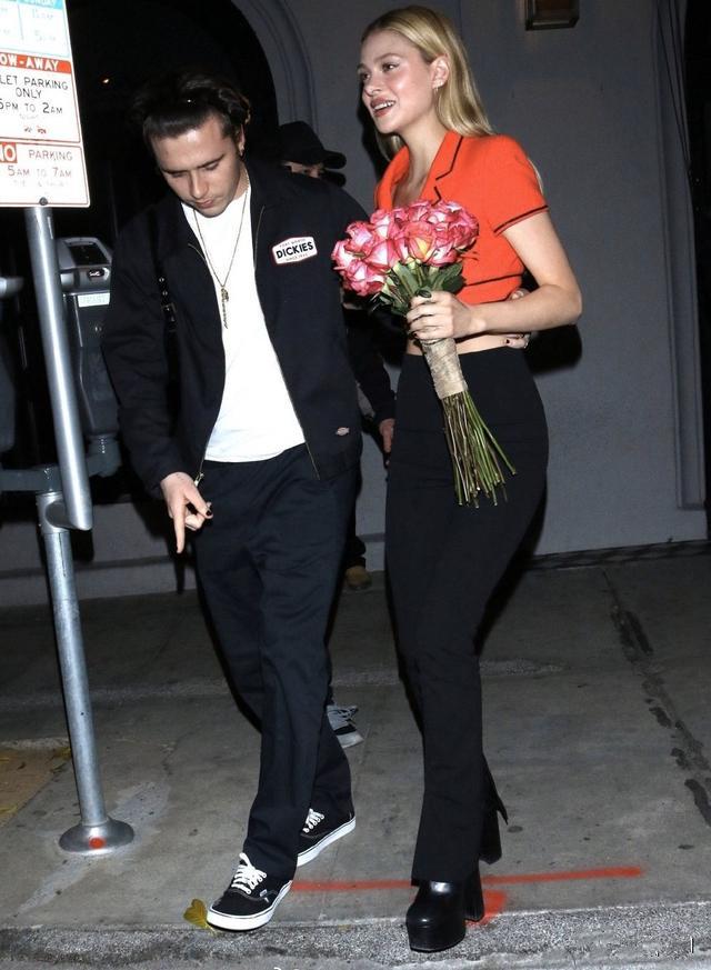 贝克汉姆二儿子最新造型,贝克汉姆大儿子像爱因斯坦