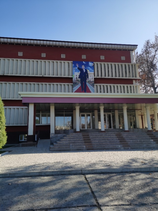 塔吉克斯坦原先是中国的地方吗,塔吉克斯坦的真实生活