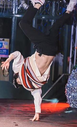 他泰最会跳舞的人：小地球人间扳手滚宝蹦迪小王子