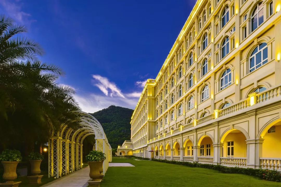 西樵山国艺影视城灯光节,国艺影视城旅游攻略