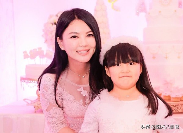 从湖南走出的8大美女，有4位立足央视春晚20年，2位成综艺一姐