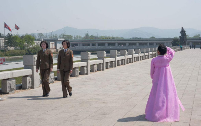 朝鲜看丹东的视角,朝鲜观察平壤姑娘的时尚超乎想象