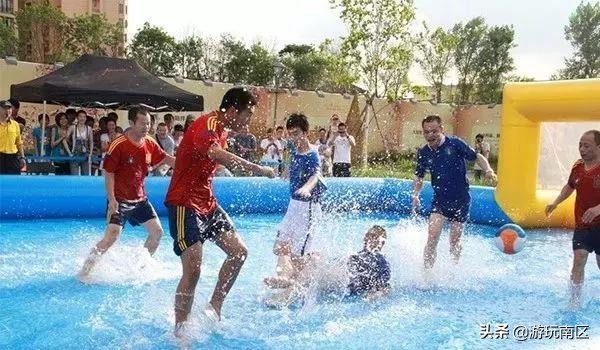 水上龙门与草上鸭场已准备，各位选手请就位