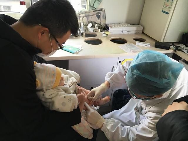 疫情期间孕产妇婴幼儿怎样做防护与做检查？