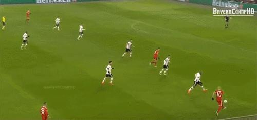 拜仁慕尼黑弗里克时期阵容,拜仁3-0弗赖堡现场穆勒