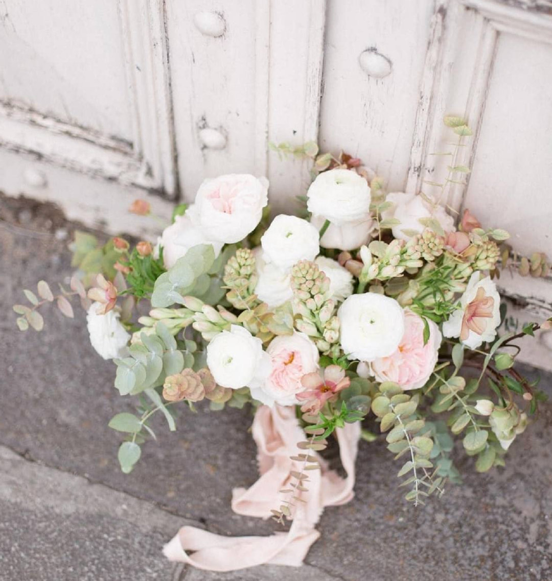 旅拍婚纱照穿搭教程，教你成为朋友圈里最洋气的新人！