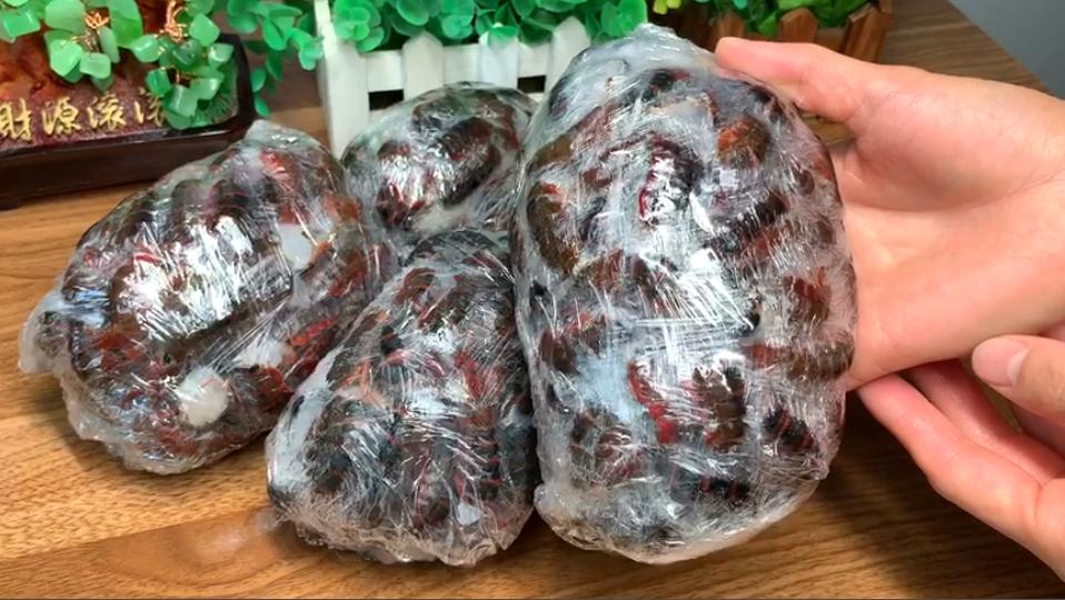 夏天，碰到此肉别手软，一次性买30斤，放冰箱冻起来，特省事