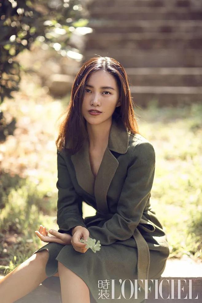 陈漫代言粉红丝带图片,陈漫代言了什么品牌衣服