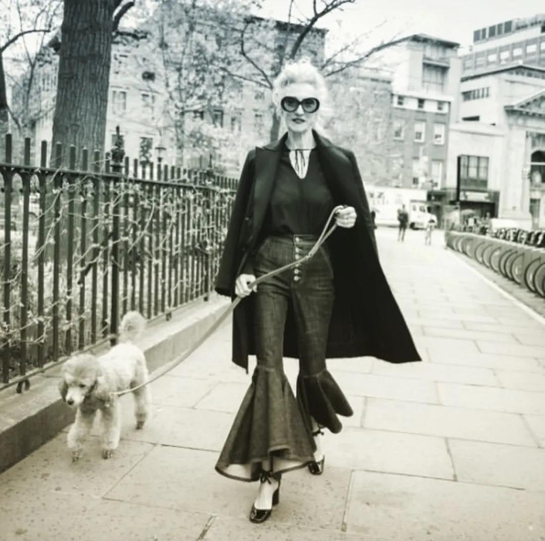 麦当娜50岁时穿衣打扮,61岁麦当娜自曝秀出美貌不减年华