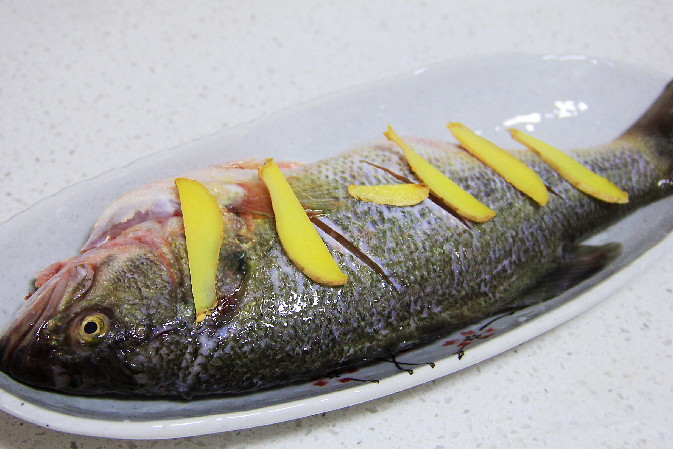 清蒸鱼好吃又不腥的秘诀,清蒸鱼鲜嫩又不腥的秘籍