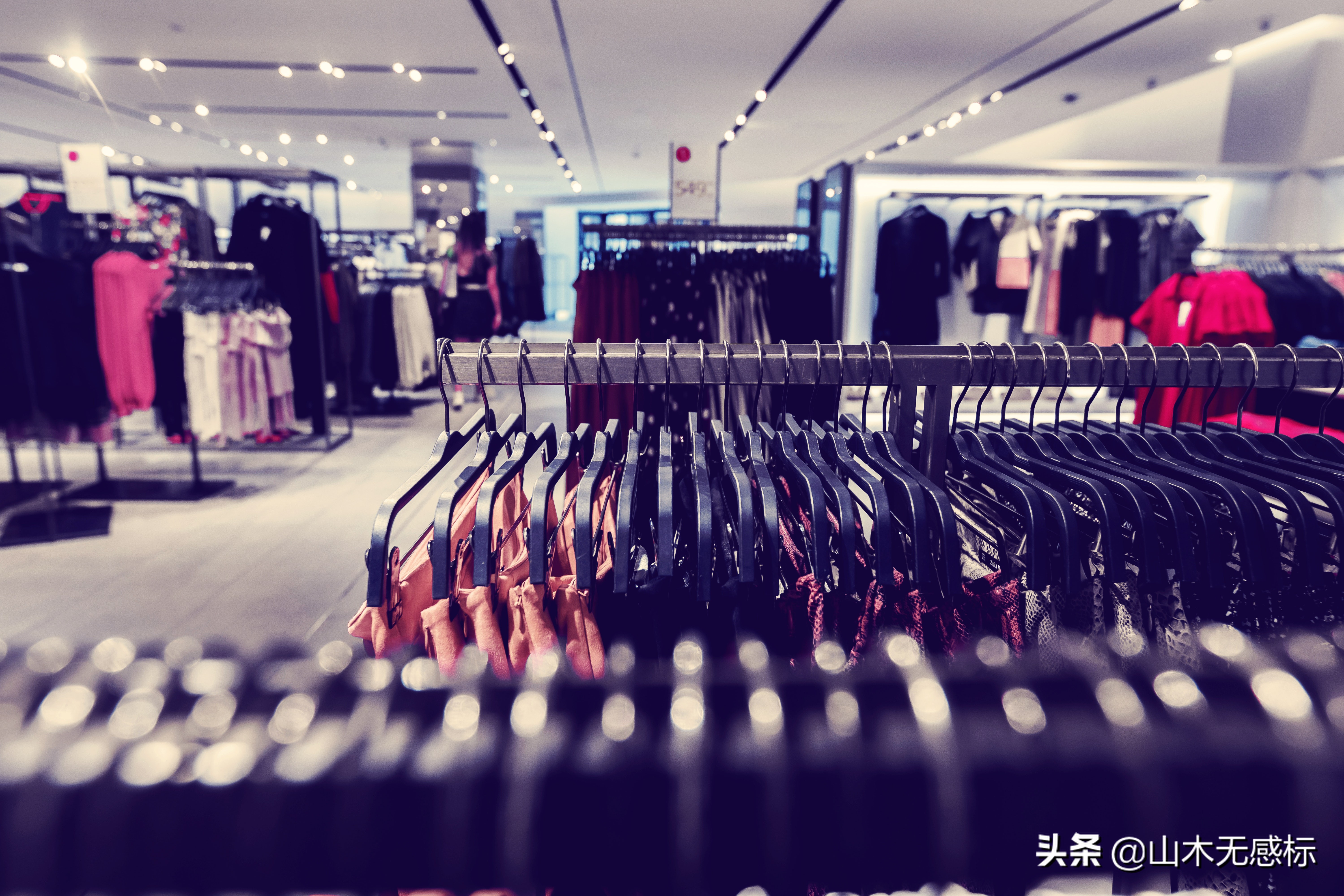 服装实体店的出路在哪里,服装实体零售现在怎么做