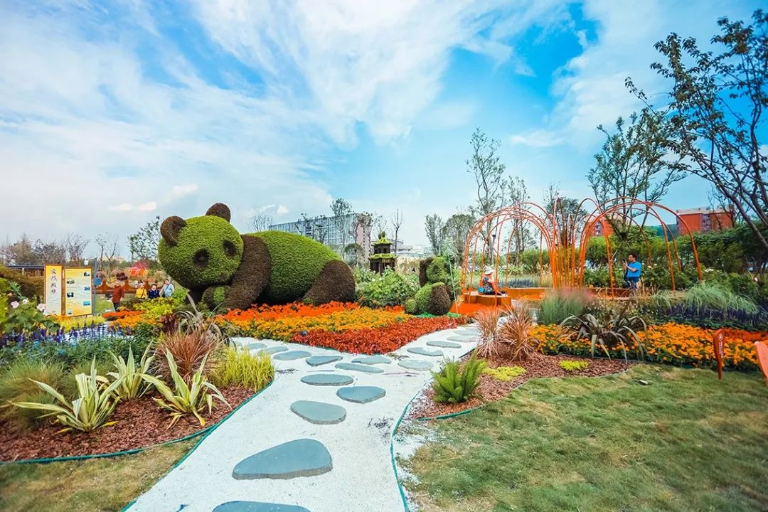 成都绿道被隔开,成都被3条路包围的楼盘