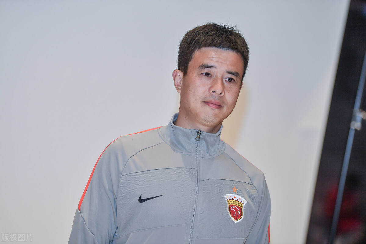 拿着球员工资干副总的活！前国脚被善待中超这家俱乐部有人情味