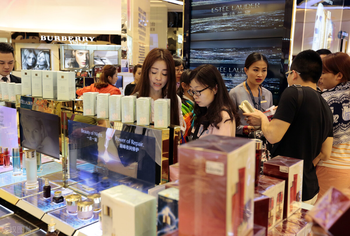 化妆品社群引流裂变推广方案,化妆品拓客引流最新方案