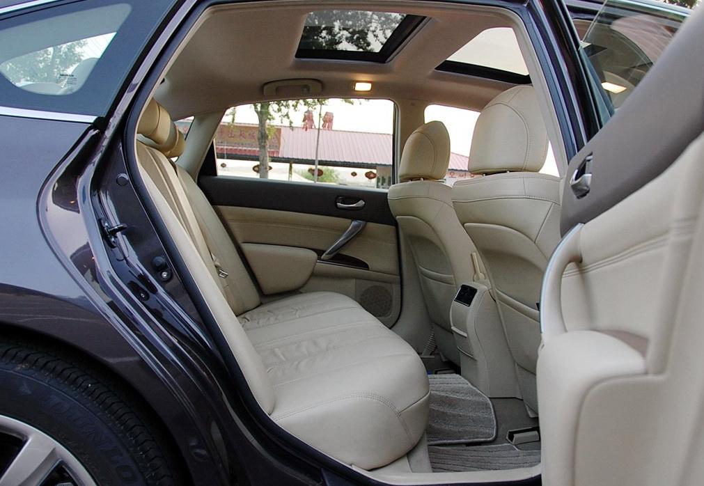 每天推荐好车新款日产天籁,每天一款全新车