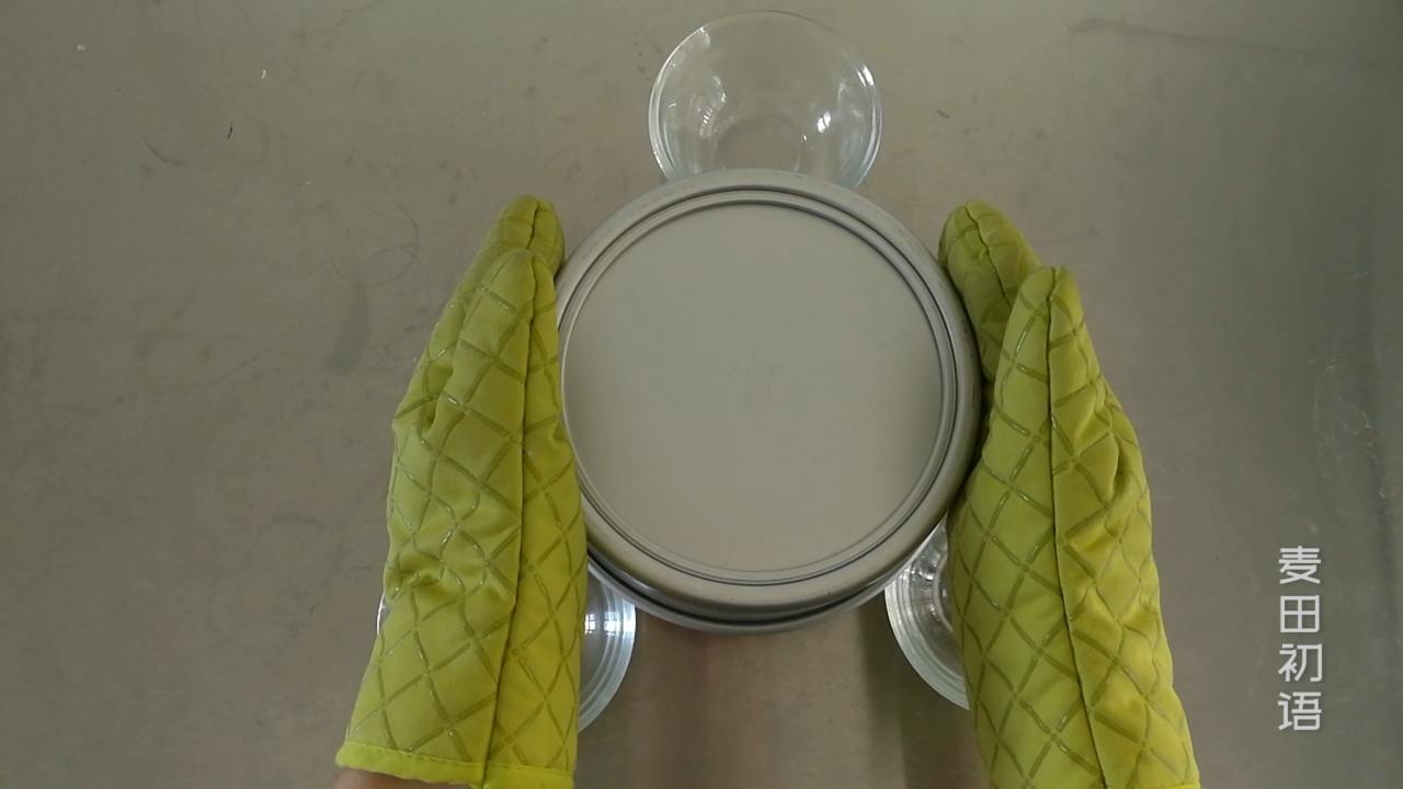 戚风蛋糕凹底和塌陷是怎么回事,做戚风蛋糕不塌陷的秘诀是啥