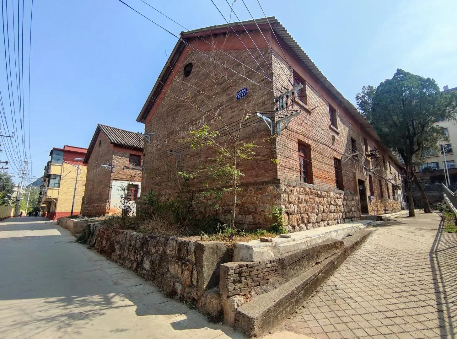 昆明的老奶米线,昆明老奶米线