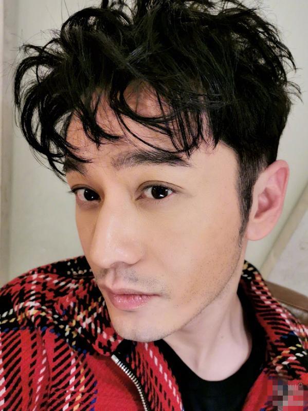 黄晓明减肥前后照,黄晓明瘦了20斤前后照片