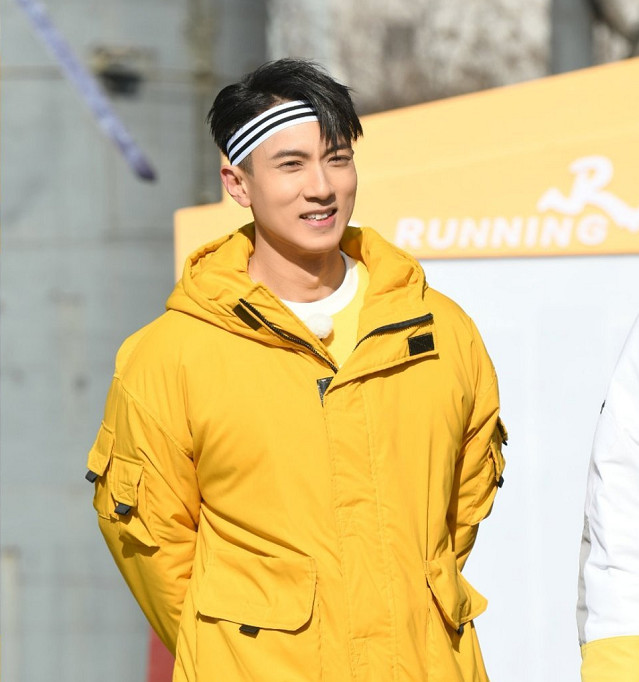 baby跑男口红,跑男中的baby受伤的视频