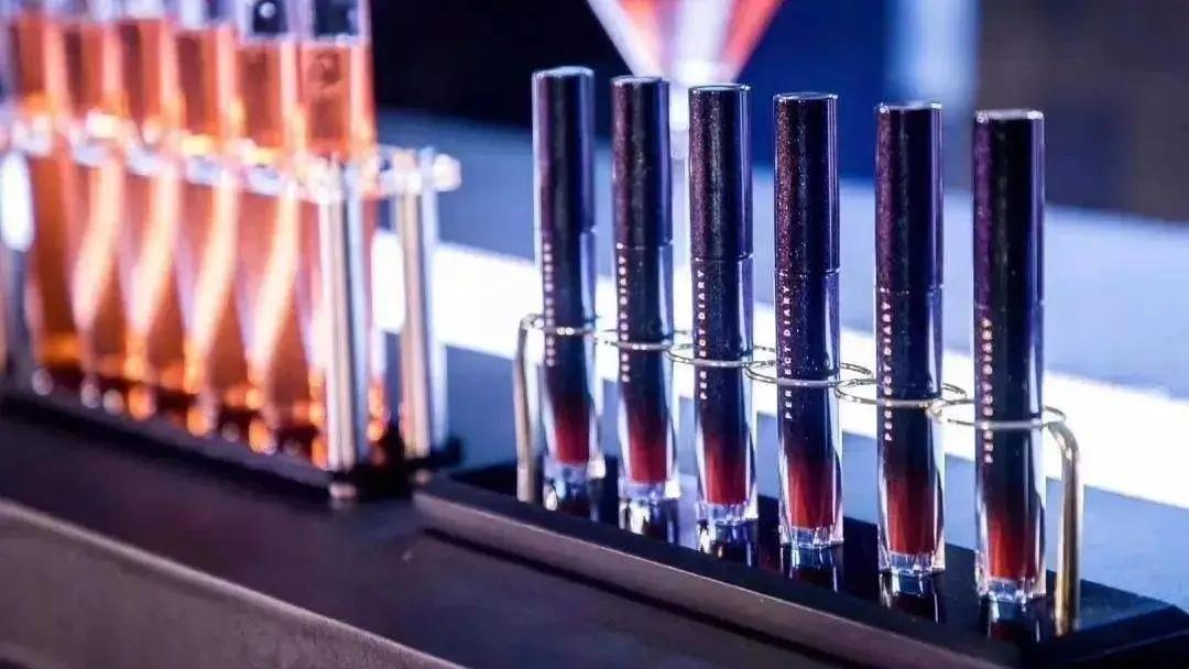 国货完美日记什么值得买,完美日记赴美上市