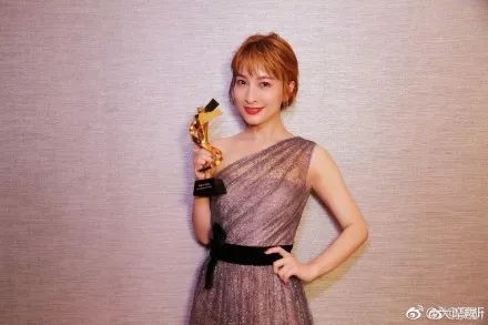 沈梦辰和吴昕在闲鱼上卖东西,沈梦辰和吴昕闲鱼