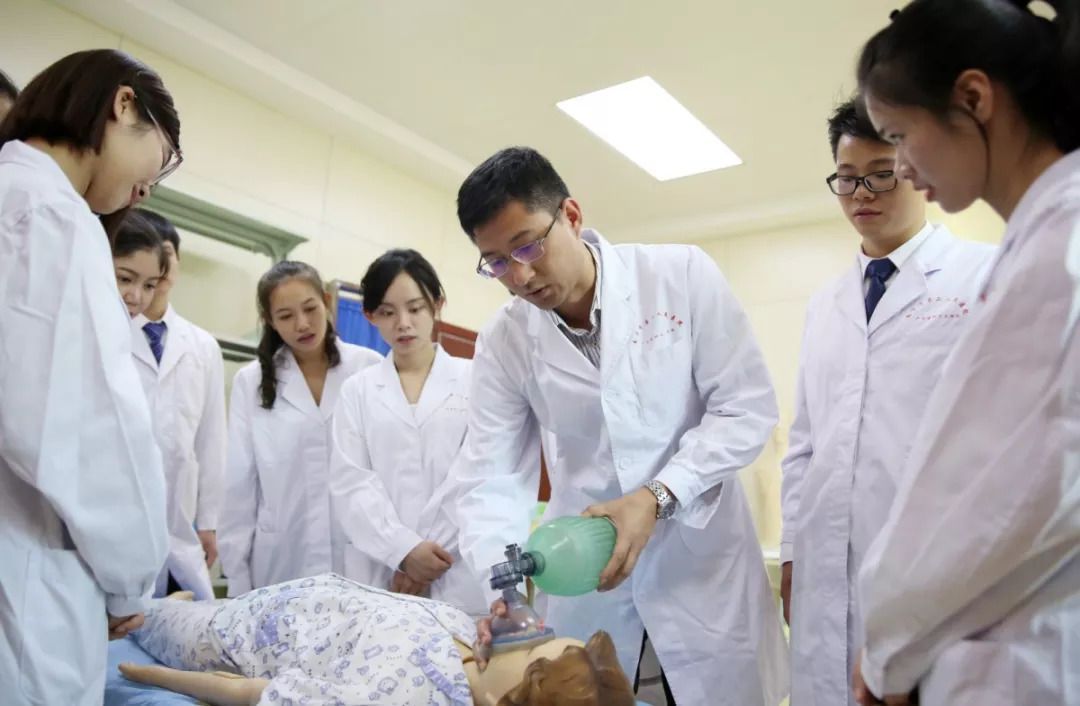 医学学硕和专硕真的差别很多吗,医学专业学硕考博和专硕考博难易