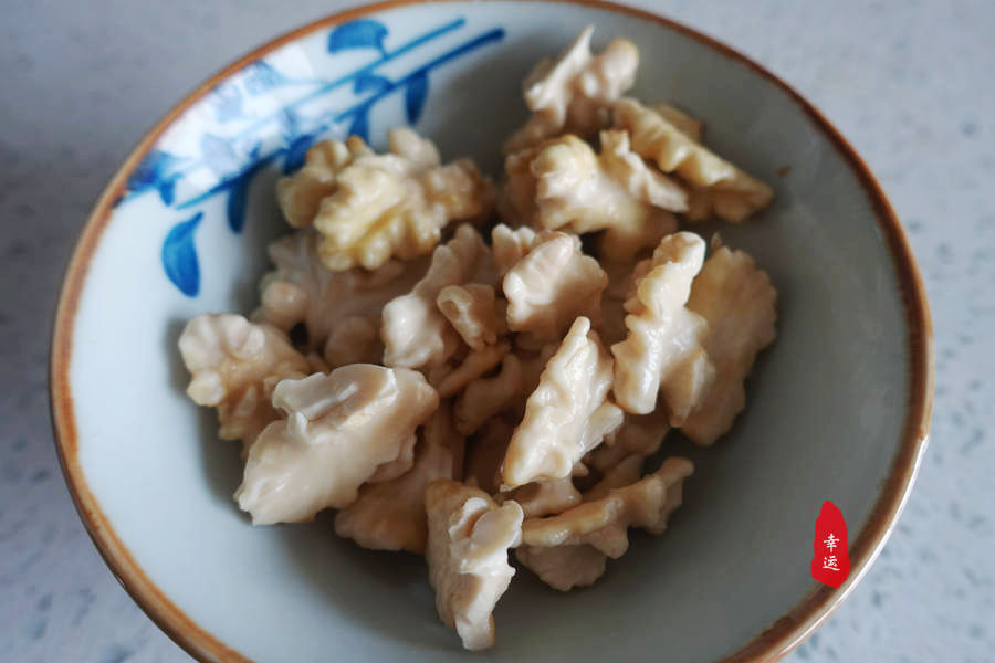 穿心莲木耳核桃拌凉菜,核桃穿心莲