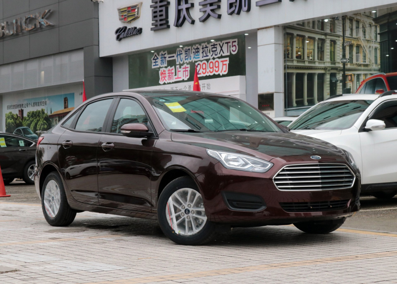 全新福特福睿斯介绍,新款福特福睿斯上市售价7万至12万
