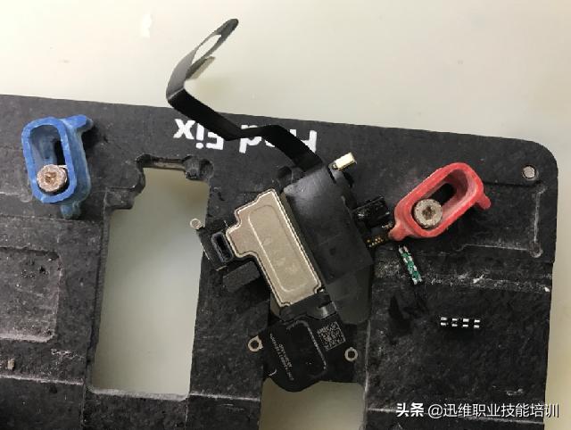 iphonex进水屏幕不亮手机无信号,苹果x进水报错4013维修思路