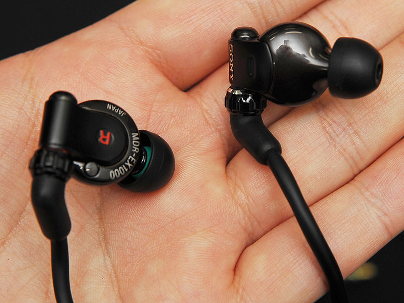 我给索尼的10年前的旗舰EX1000换了根平衡线，感觉它还能再战10年